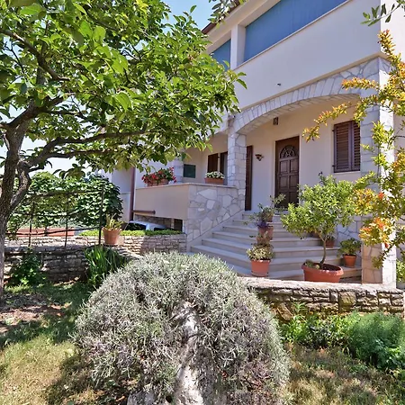 Milan 1174 Daire Pula