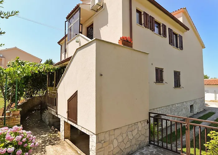 Milan 1174 Apartman *